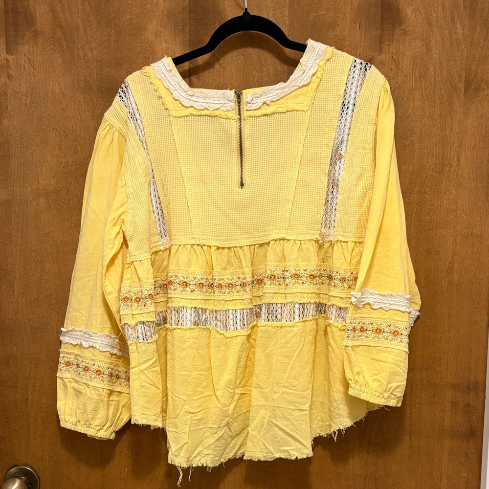 131. POL Yellow Bohemian Lace Blouse - Picture 2 of 2